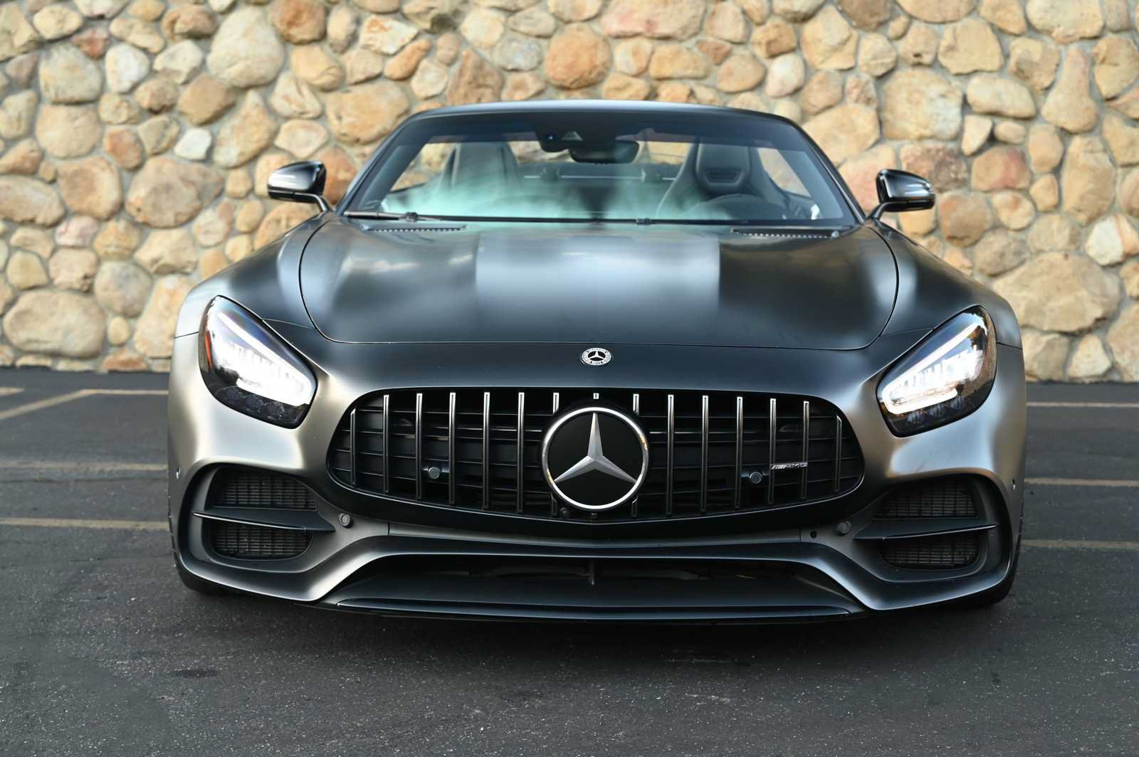 Used 2021 Mercedes-Benz AMG GT Roadster image 3