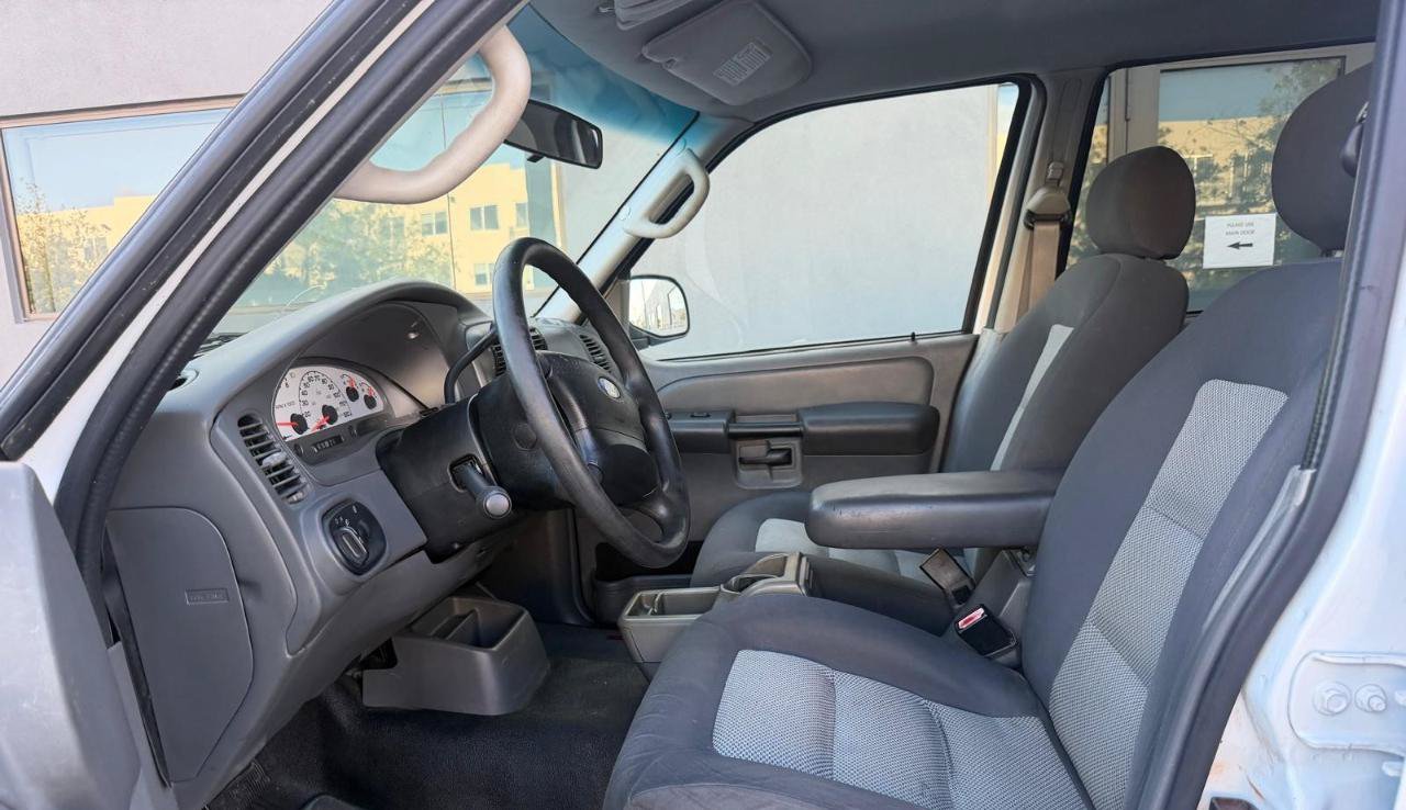 Used 2005 Ford Explorer Sport Trac XLT RWD image 15