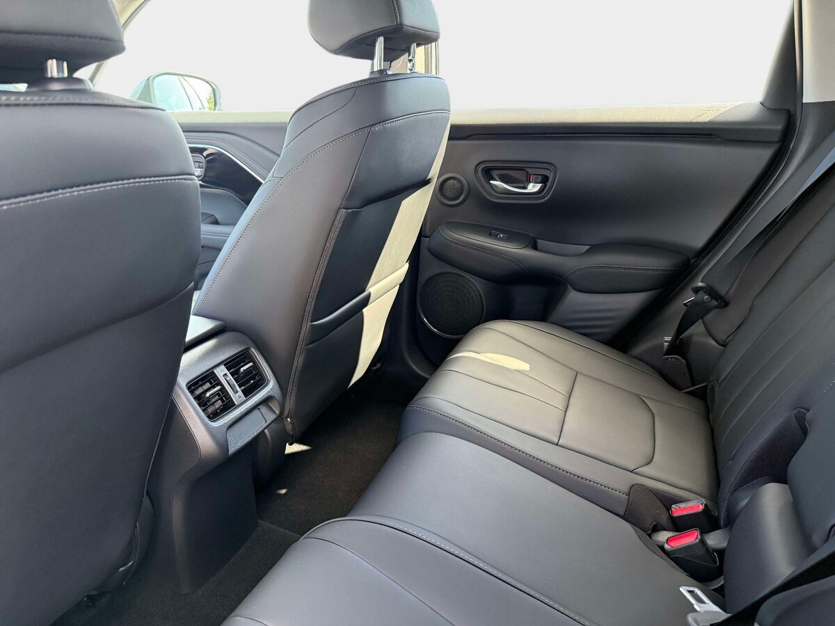 Used 2025 Acura ADX FWD image 14