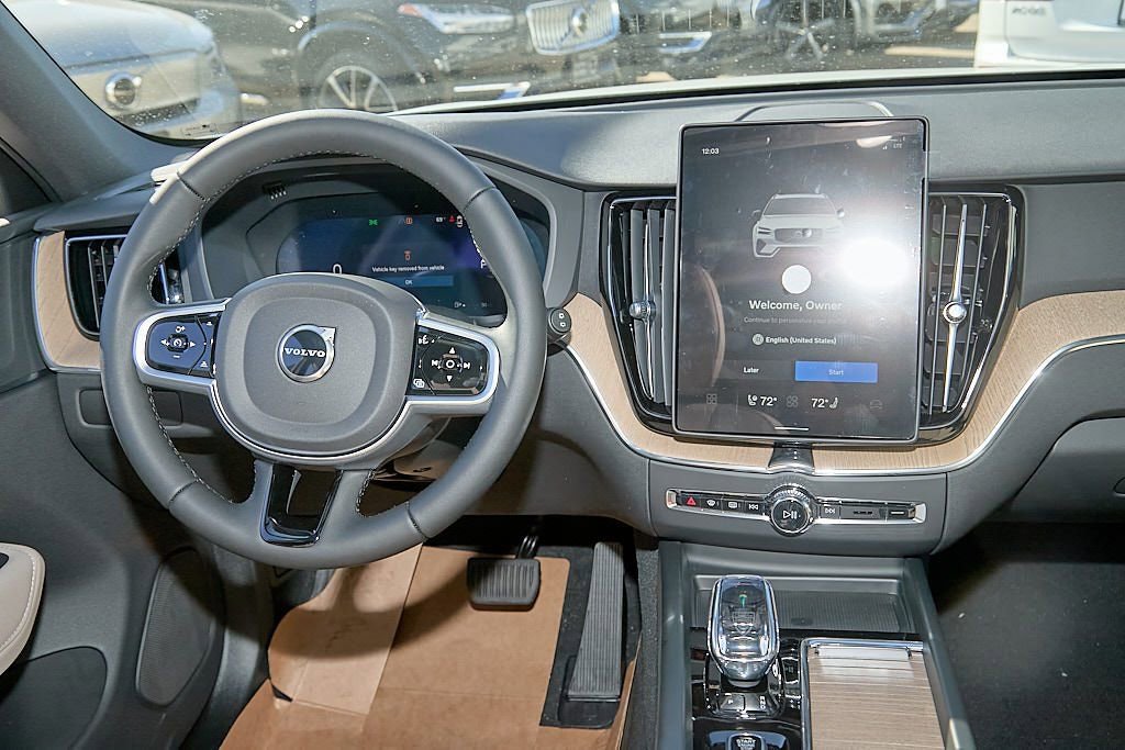 New 2026 Volvo XC60 B5 Plus w/ Protection Package Premier image 22