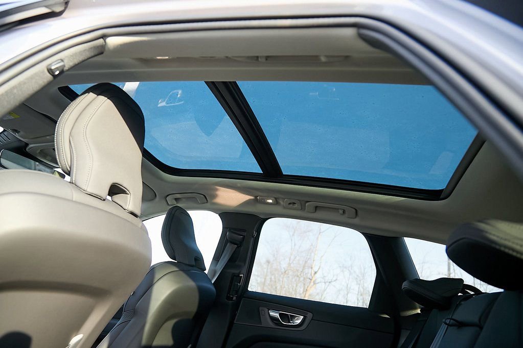 New 2026 Volvo XC60 B5 Plus w/ Protection Package Premier image 22