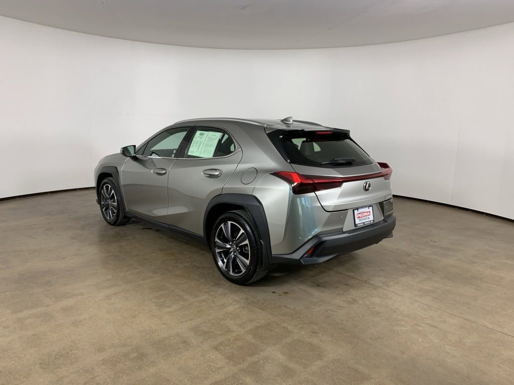 Used 2022 Lexus UX 200 w/ Accessory Package (Z1) image 14