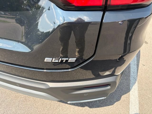 Used 2025 Honda Pilot Elite image 2