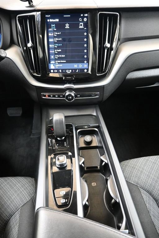 Certified 2023 Volvo XC60 B5 Core image 28