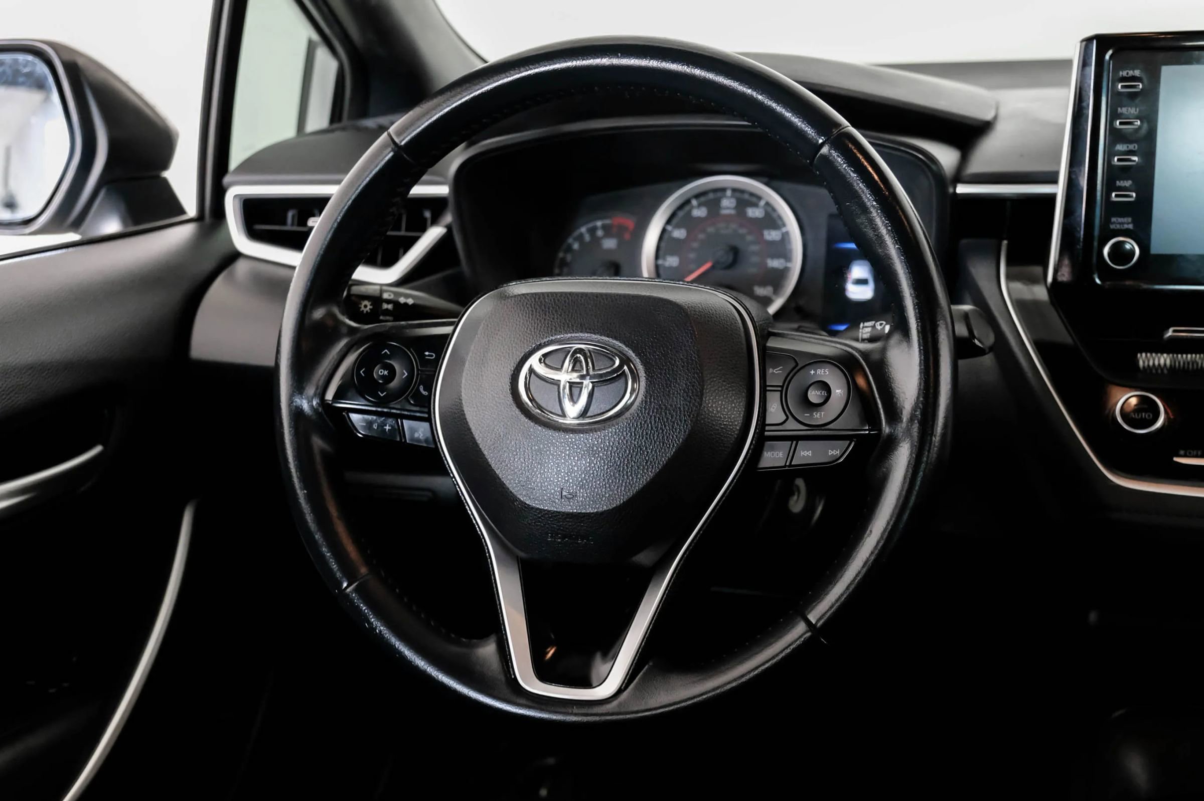 Used 2020 Toyota Corolla SE FWD image 15