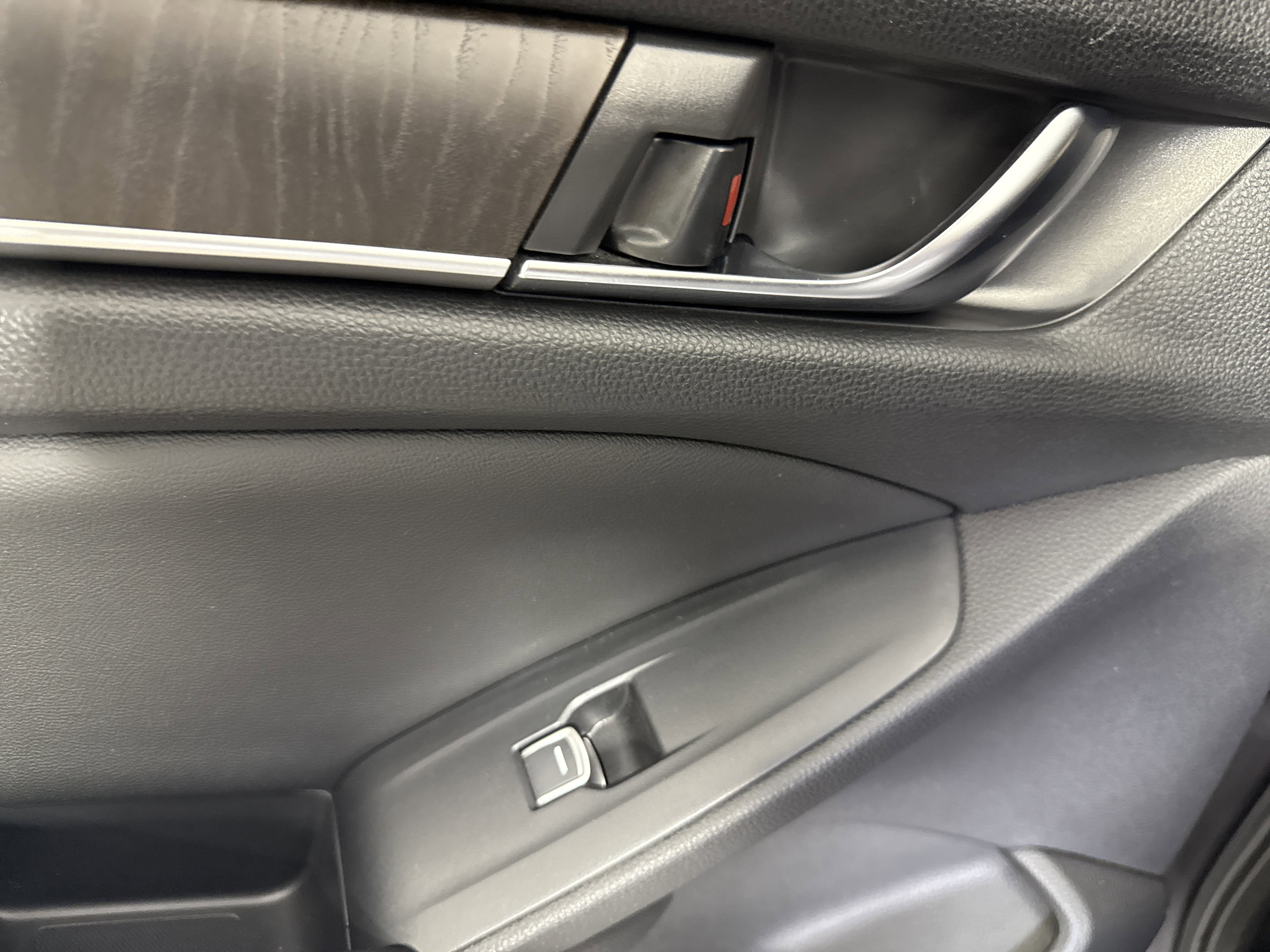 Used 2020 Honda Accord EX-L image 18