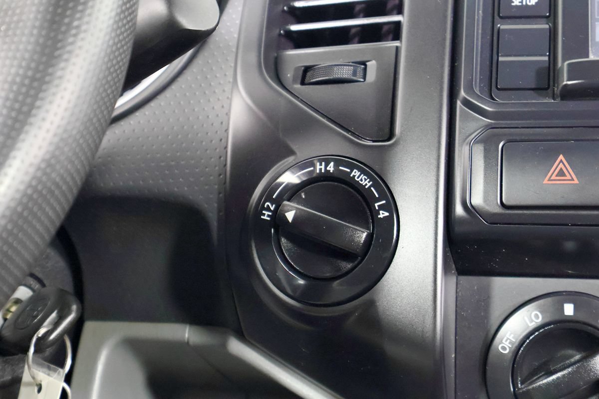 Used 2014 Toyota Tacoma 4x4 Double Cab w/ Convenience Package image 28