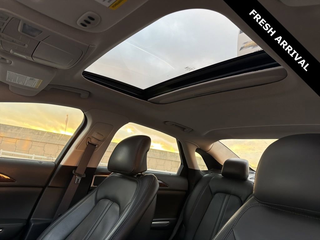 Used 2013 Lincoln MKZ FWD image 8