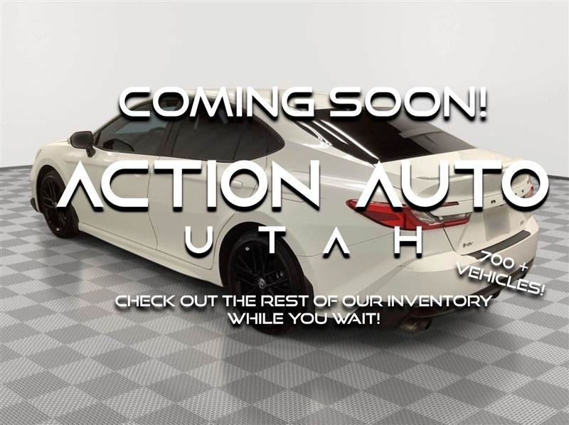 Used 2025 Toyota Camry SE w/ Convenience Package FWD image 1