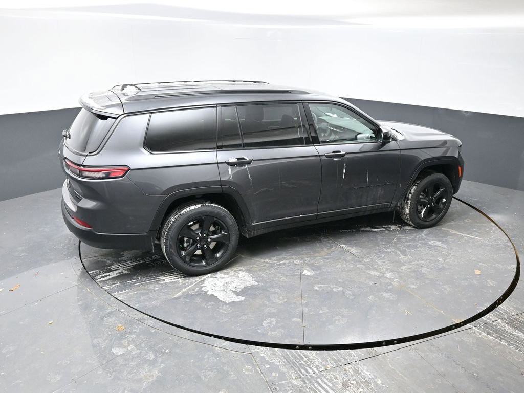 New 2025 Jeep Grand Cherokee L Limited w/ Black Appearance Package image 31
