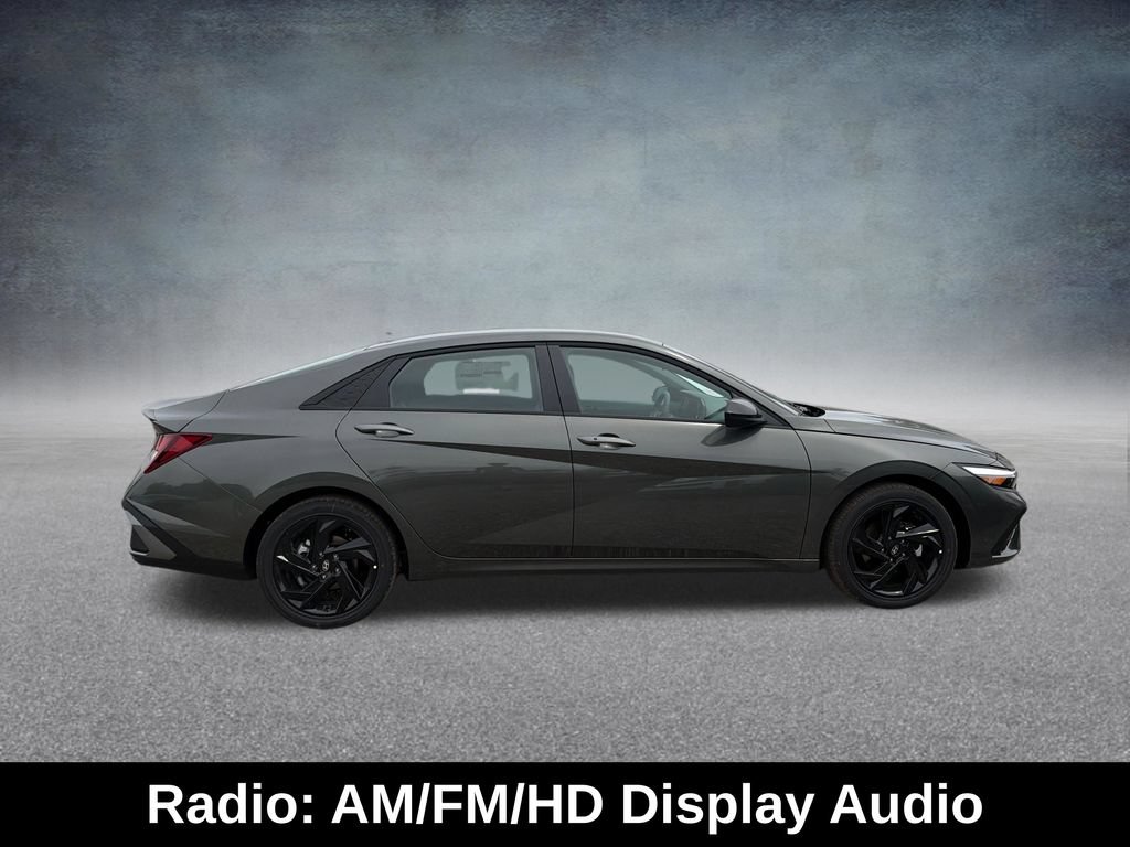 Used 2026 Hyundai Elantra Sport FWD image 7