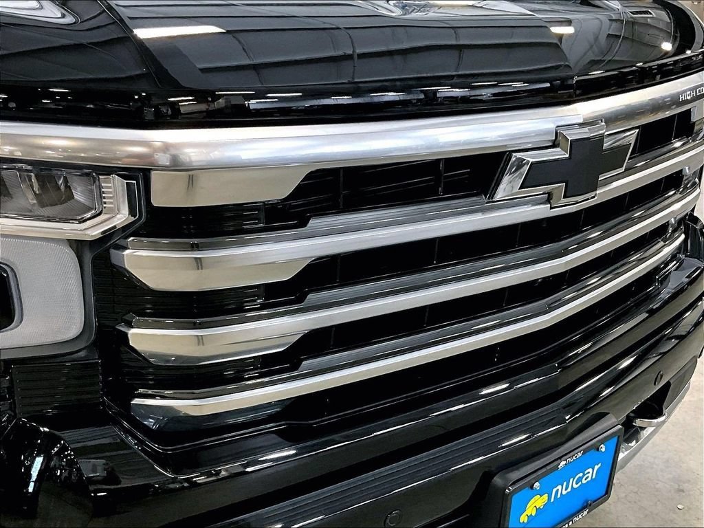 Used 2026 Chevrolet Silverado 1500 High Country AWD/4WD image 33