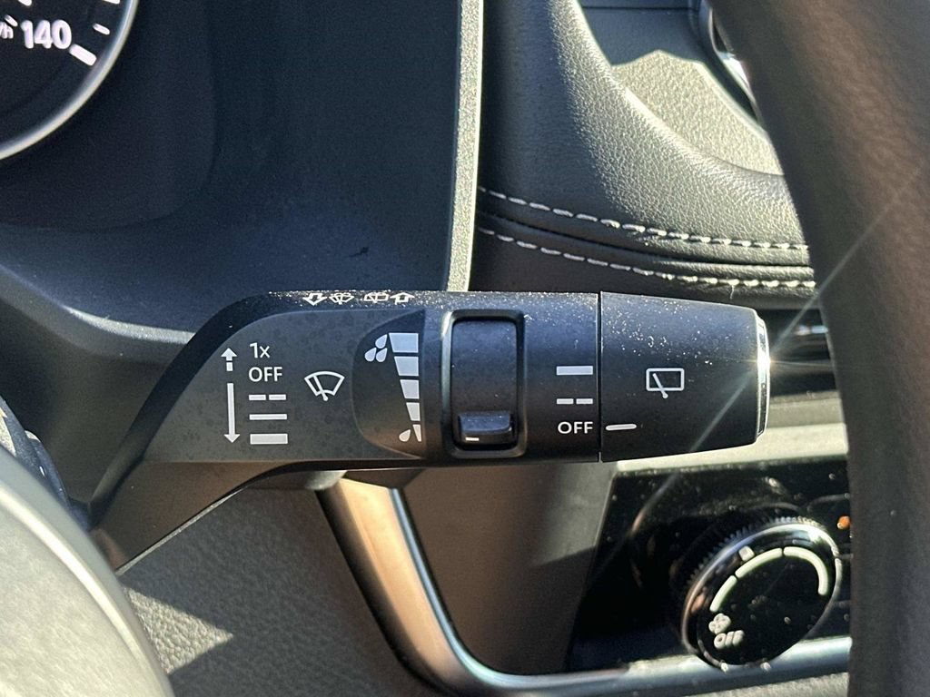 Used 2021 Nissan Rogue S FWD image 29