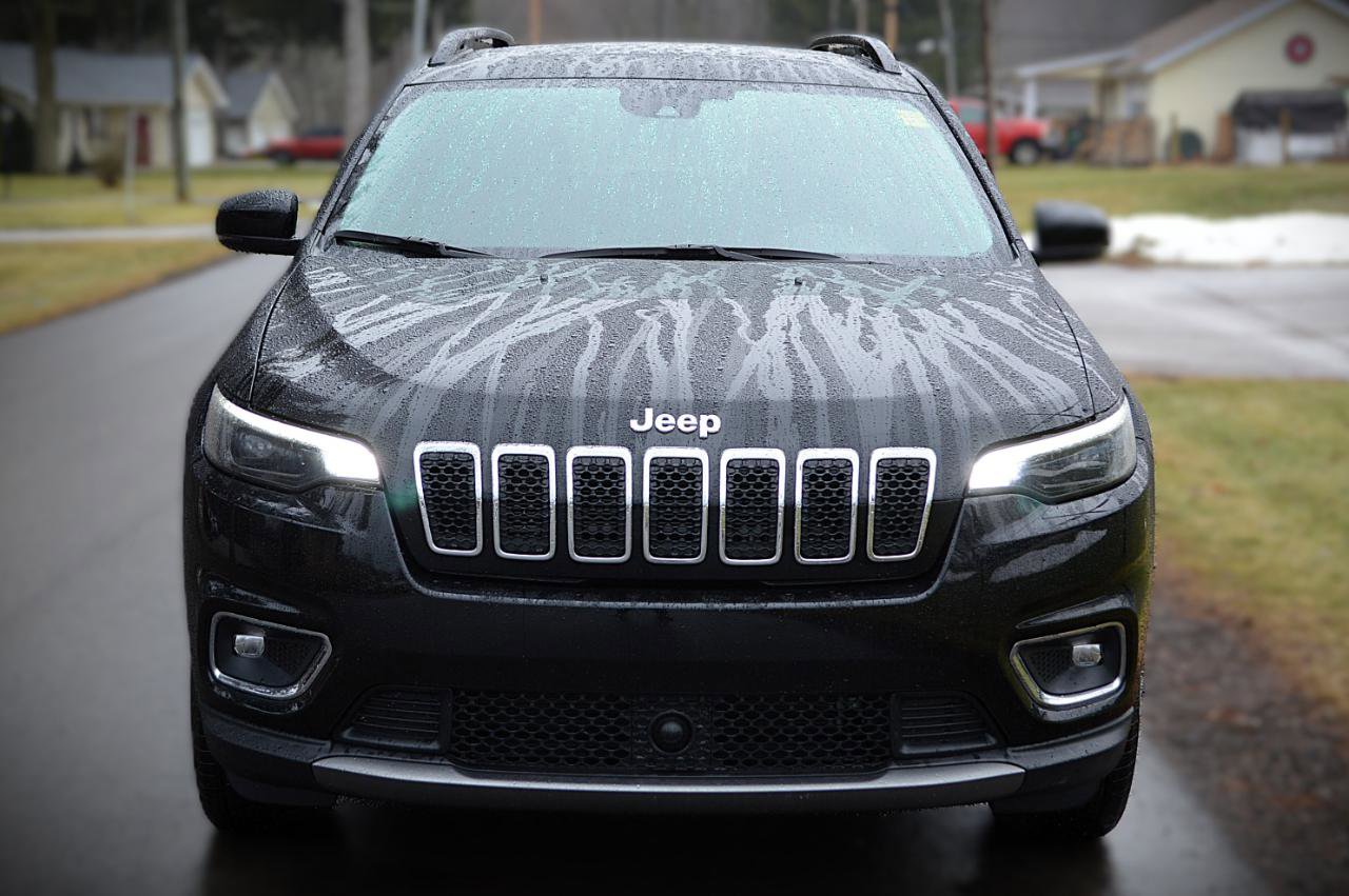 Used 2022 Jeep Cherokee Limited image 2