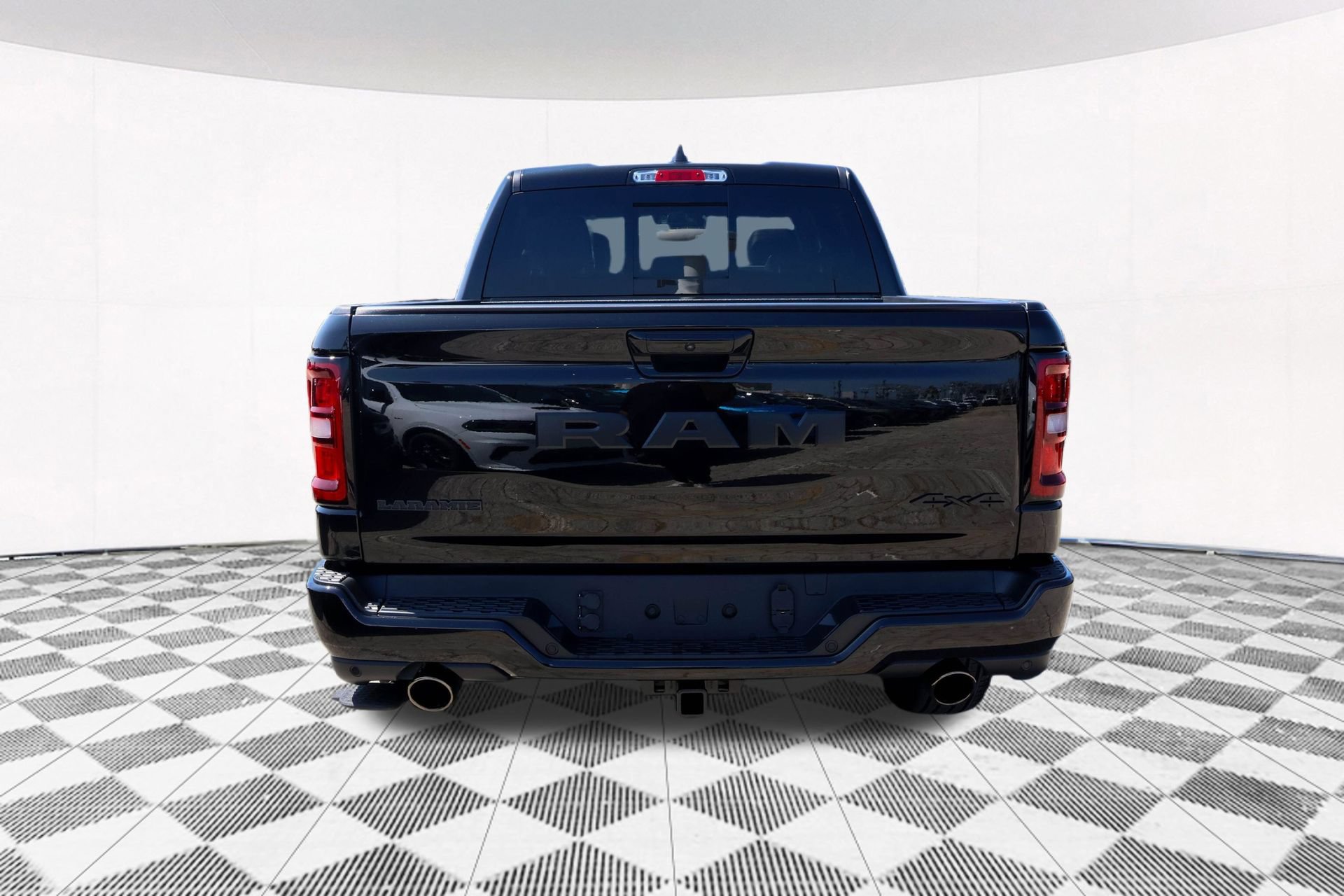 New 2027 RAM 1500 Laramie w/ Night Edition AWD/4WD image 13