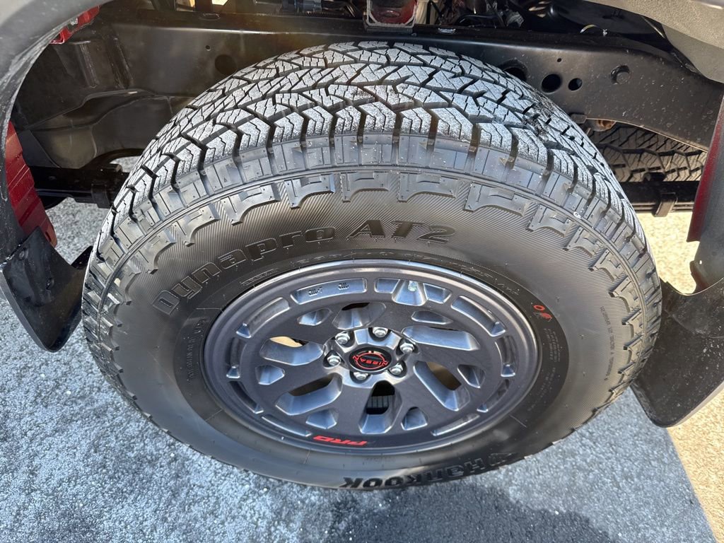 Used 2025 Nissan Frontier PRO-4X image 11