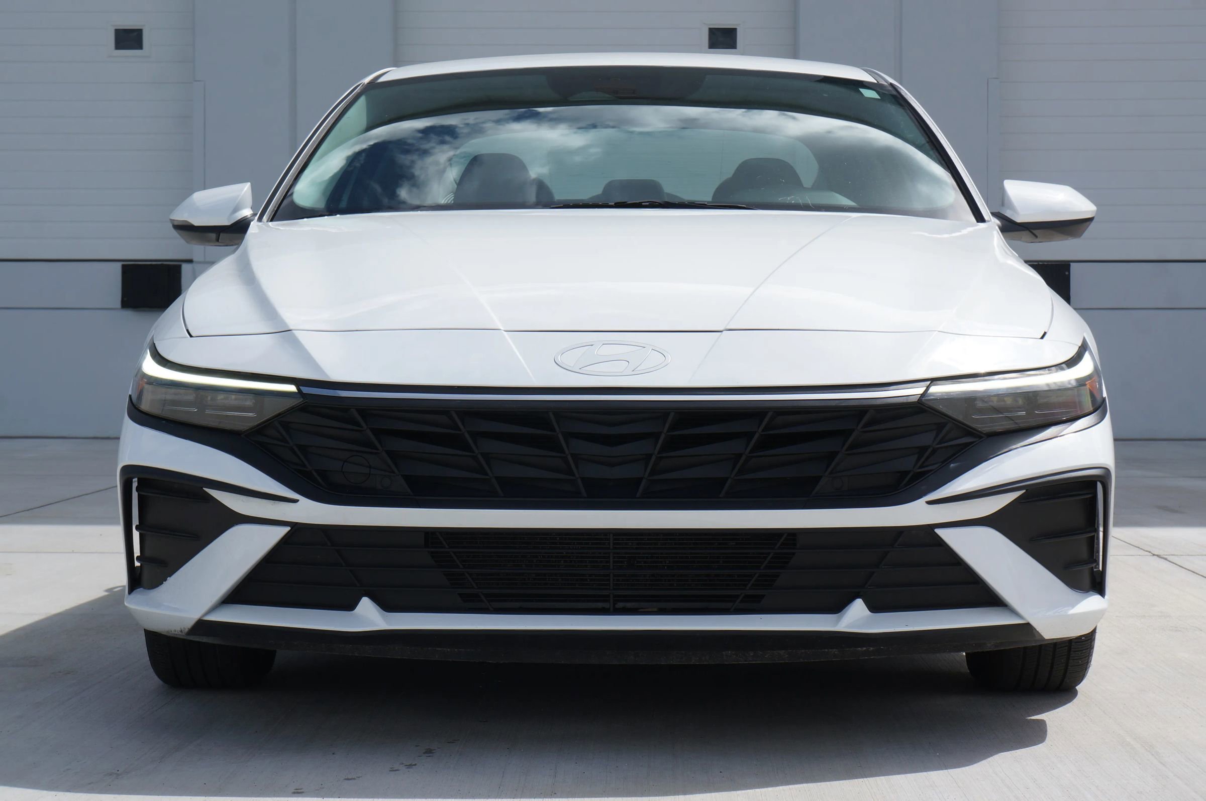 Used 2024 Hyundai Elantra SE image 4