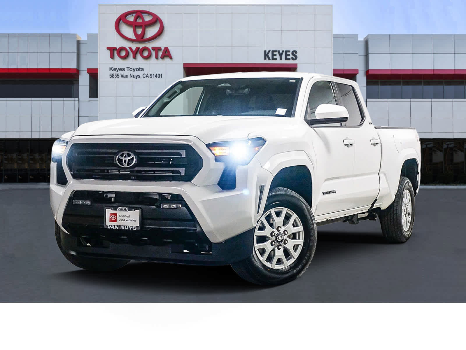 Certified 2025 Toyota Tacoma SR5 image 1