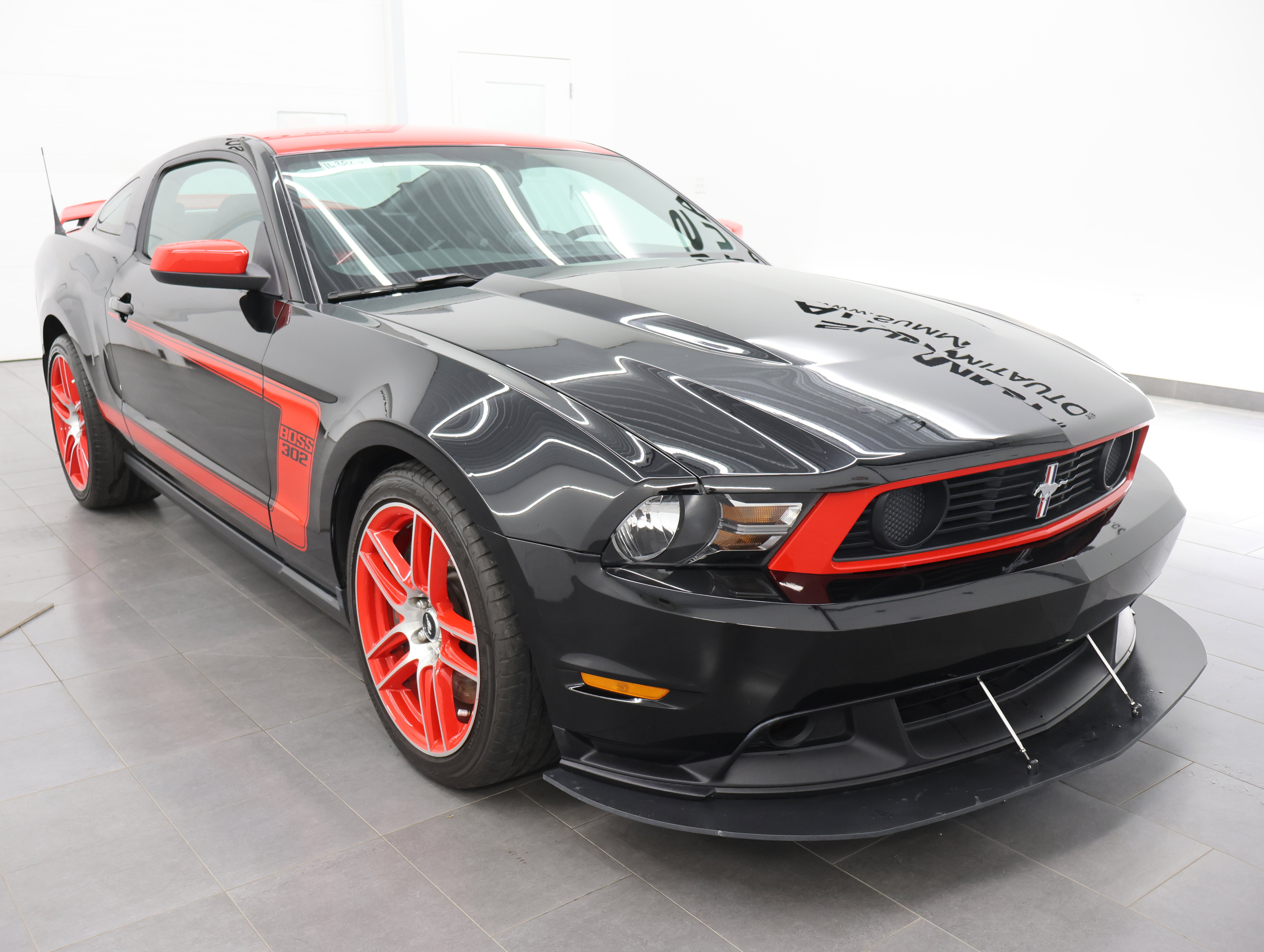Used 2012 Ford Mustang Boss 302 RWD image 2