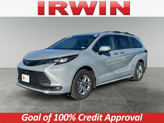Used 2022 Toyota Sienna XLE Woodland Edition