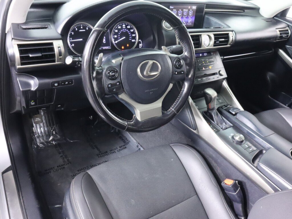 Used 2015 Lexus IS 250 w/ Navigation System Package RWD image 9