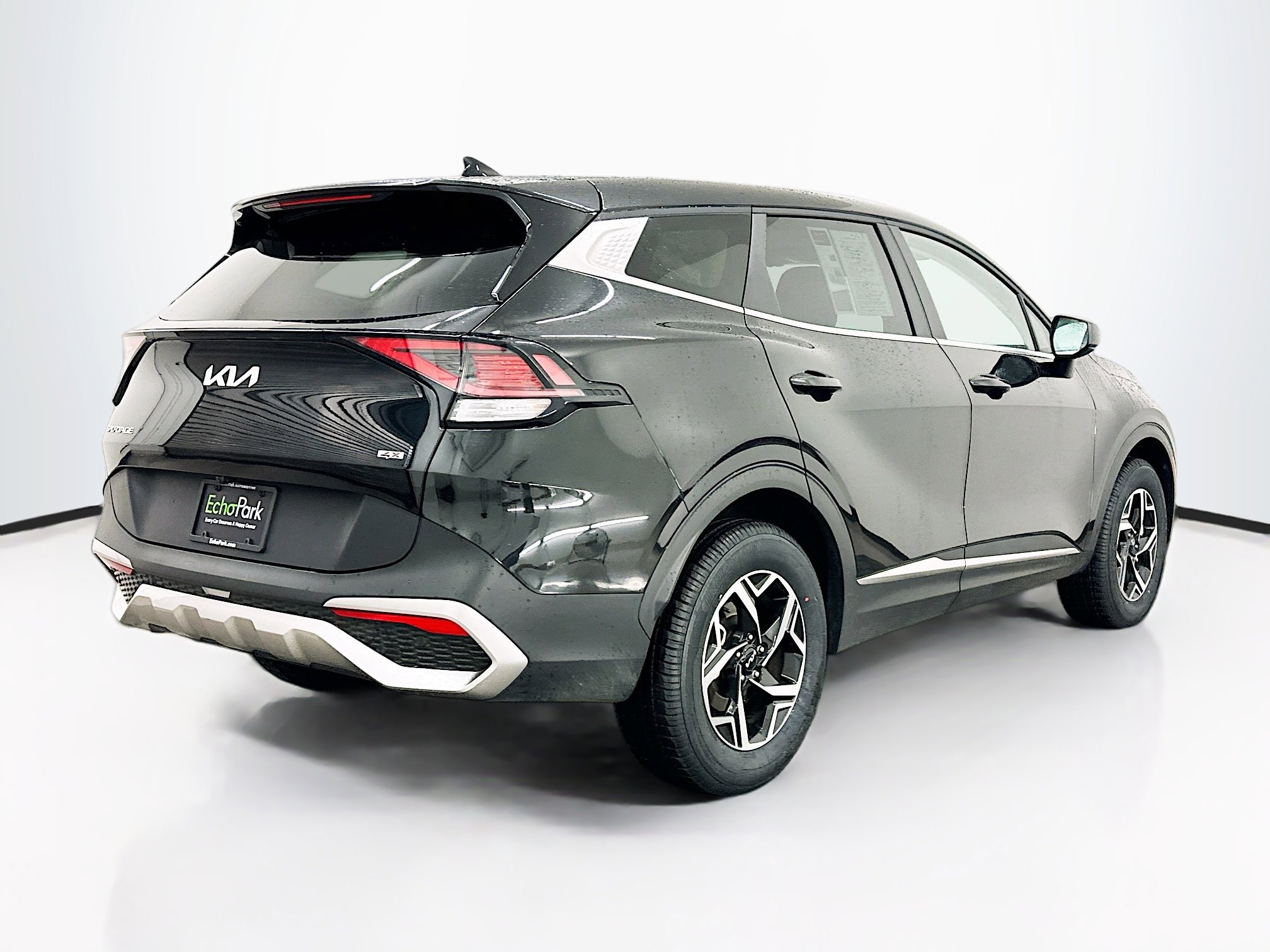 Used 2024 Kia Sportage LX image 9