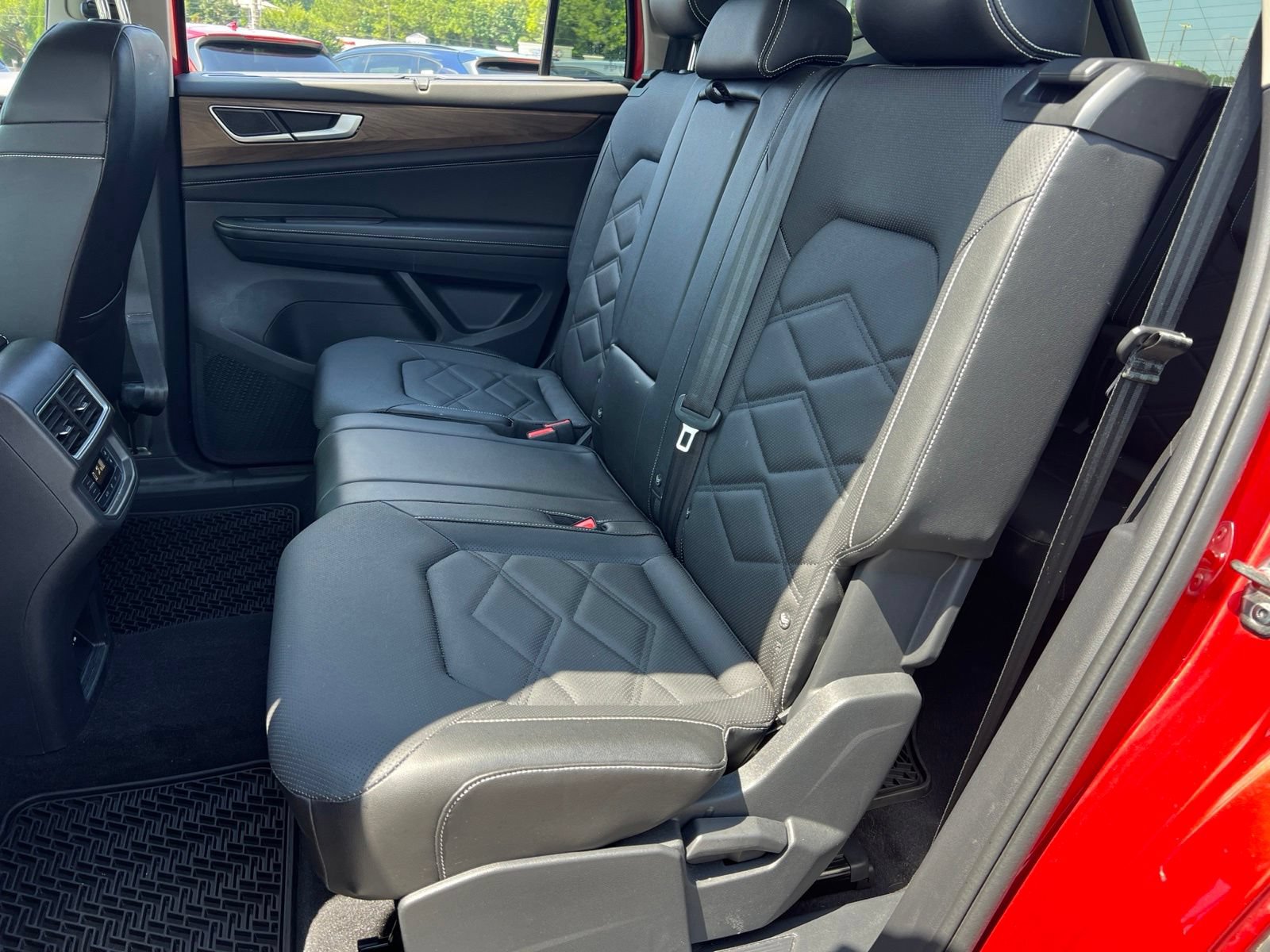 Used 2024 Volkswagen Atlas SE FWD image 29