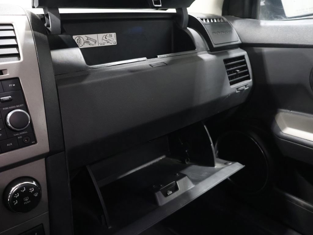 Used 2010 Dodge Avenger R/T image 26