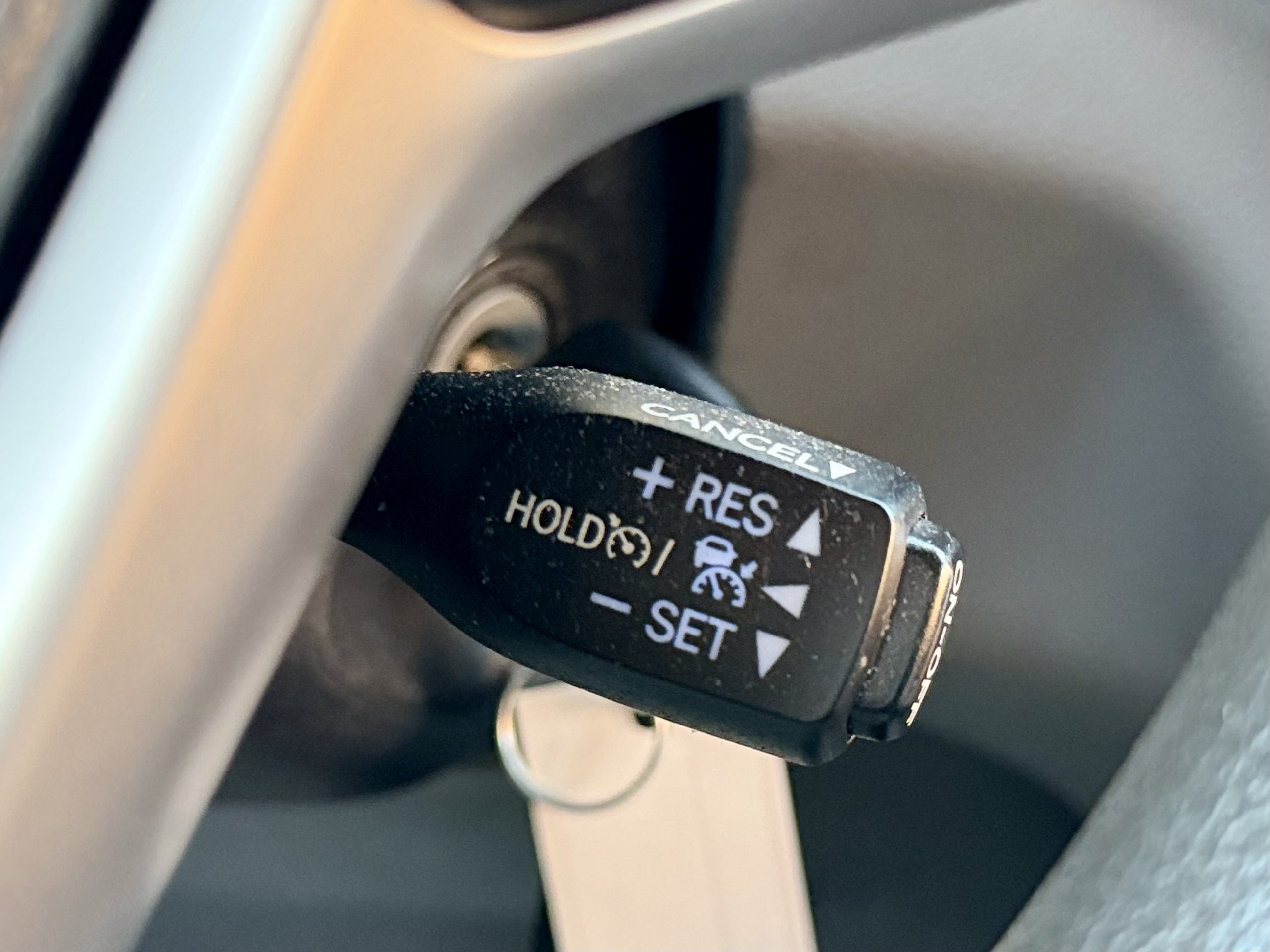 Used 2019 Toyota Sienna LE w/ Carpet Mat Package FWD image 38