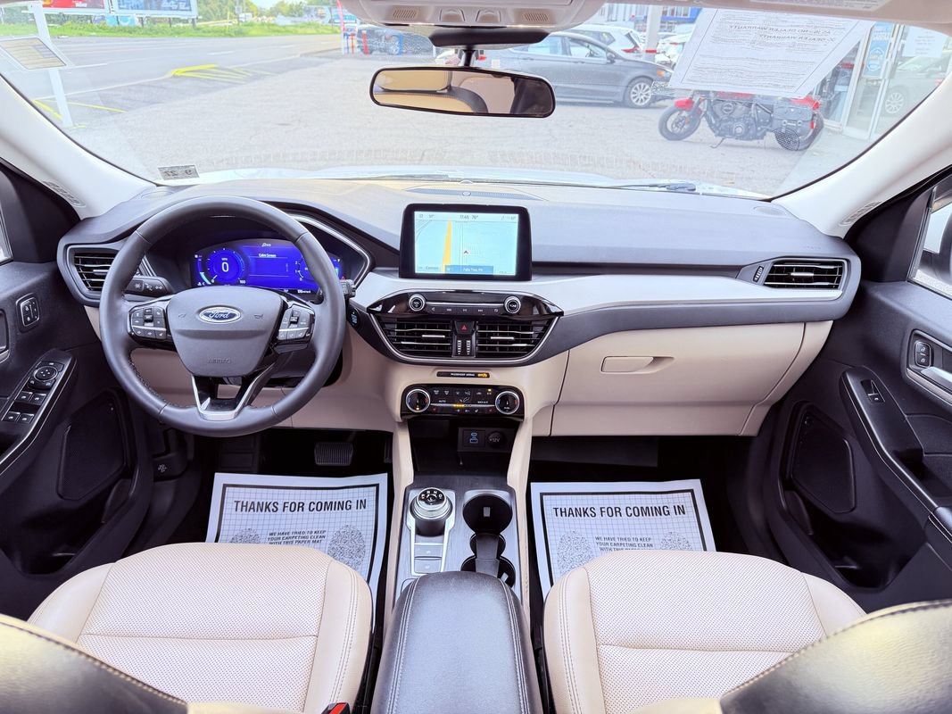 Used 2022 Ford Escape SEL w/ Technology Package AWD/4WD image 39