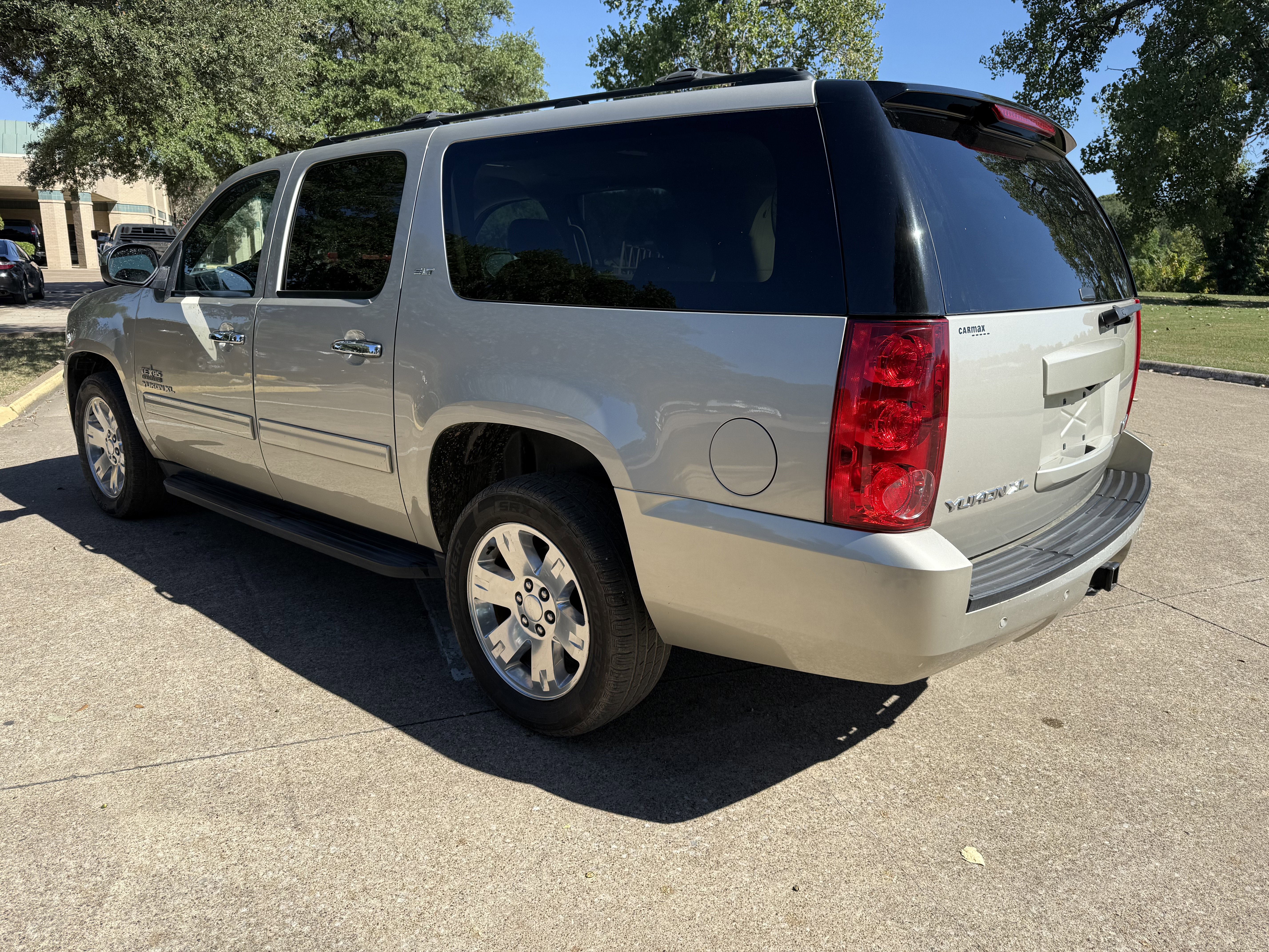 Used 2013 GMC Yukon XL SLT w/ Texas Edition RWD image 7