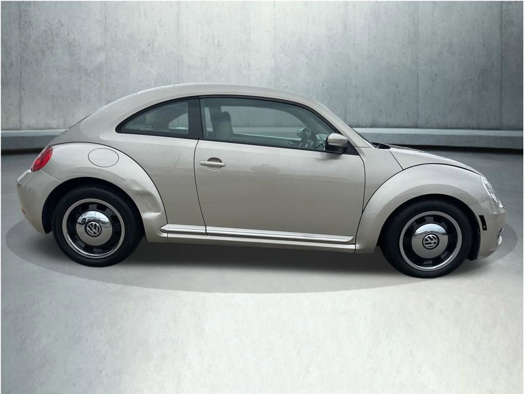 Used 2013 Volkswagen Beetle 2.5 image 7