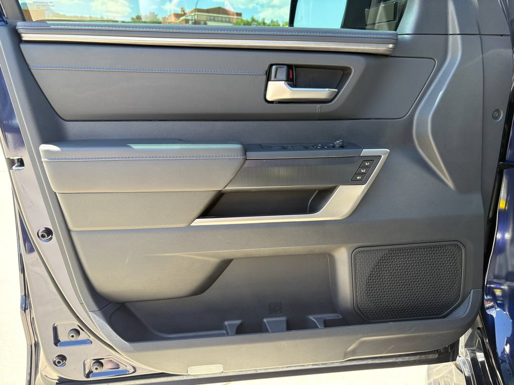 Used 2026 Toyota Sequoia Platinum AWD/4WD image 21