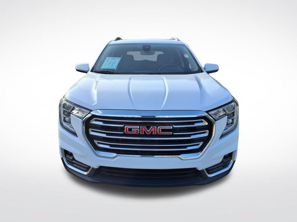 Used 2024 GMC Terrain SLT AWD/4WD image 2