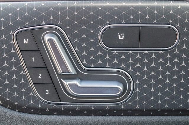 New 2025 Mercedes-Benz EQB 300 4MATIC image 21