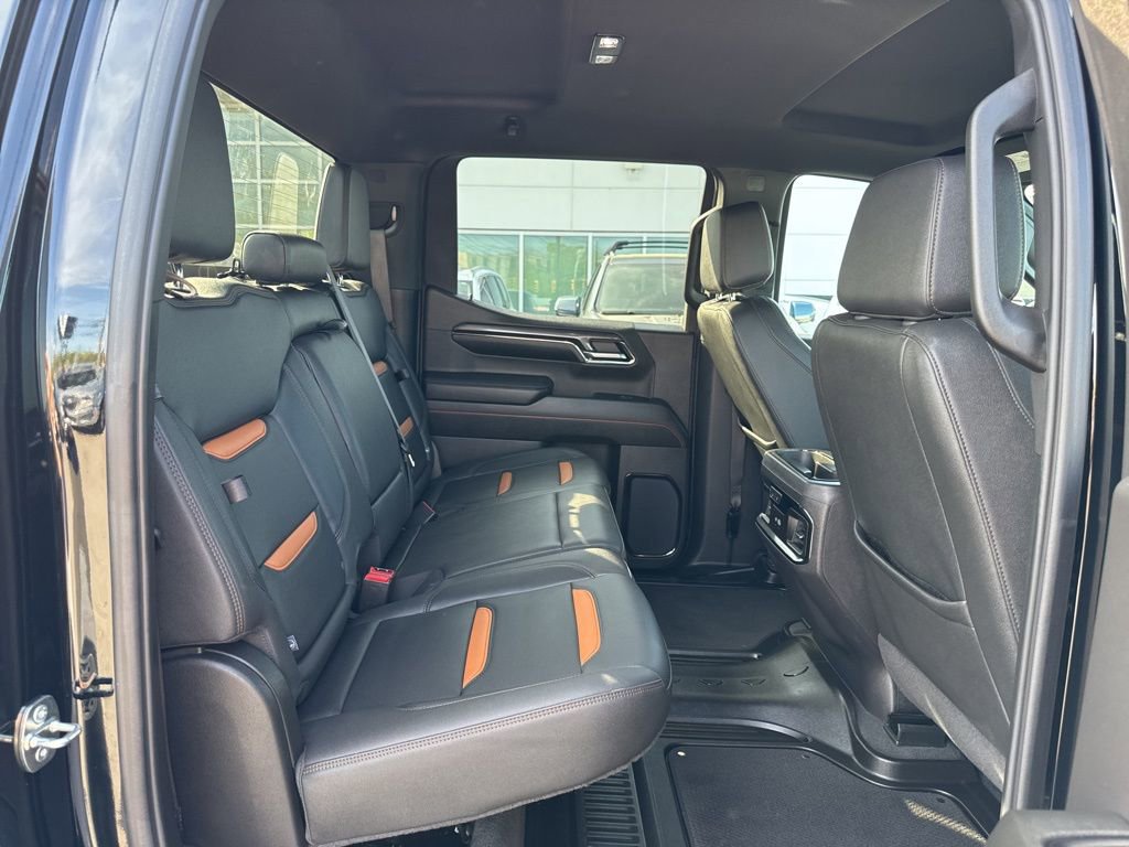 Used 2024 GMC Sierra 1500 AT4 w/ Technology Package AWD/4WD image 27