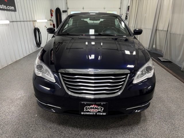 Used 2012 Chrysler 200 Touring FWD image 2