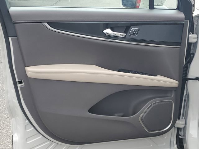 Certified 2023 Lincoln Nautilus FWD w/ Premium Package image 8