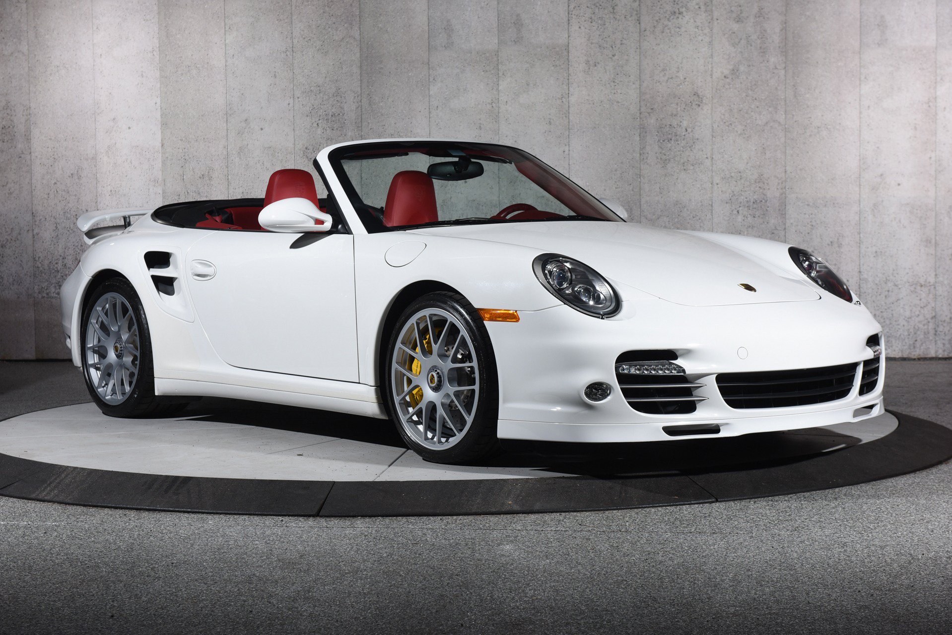 Used 2012 Porsche 911 Turbo S AWD/4WD image 18