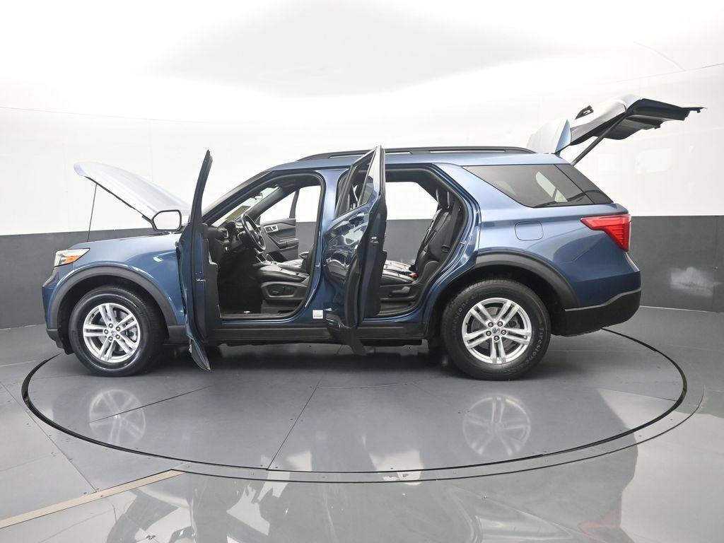 Used 2020 Ford Explorer XLT w/ Equipment Group 202A AWD/4WD image 71