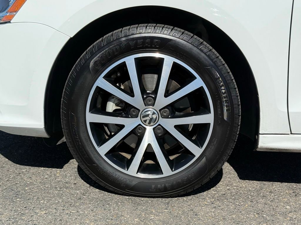 Used 2017 Volkswagen Jetta SE FWD image 15