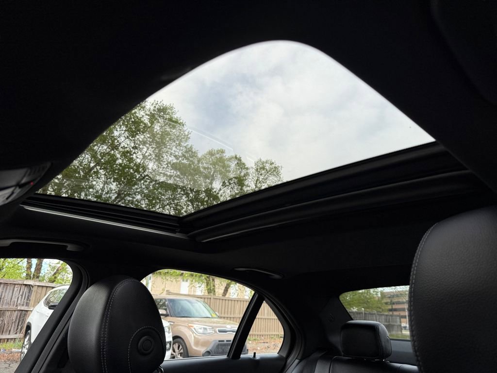 Used 2019 Mercedes-Benz C 300 4MATIC Sedan image 24