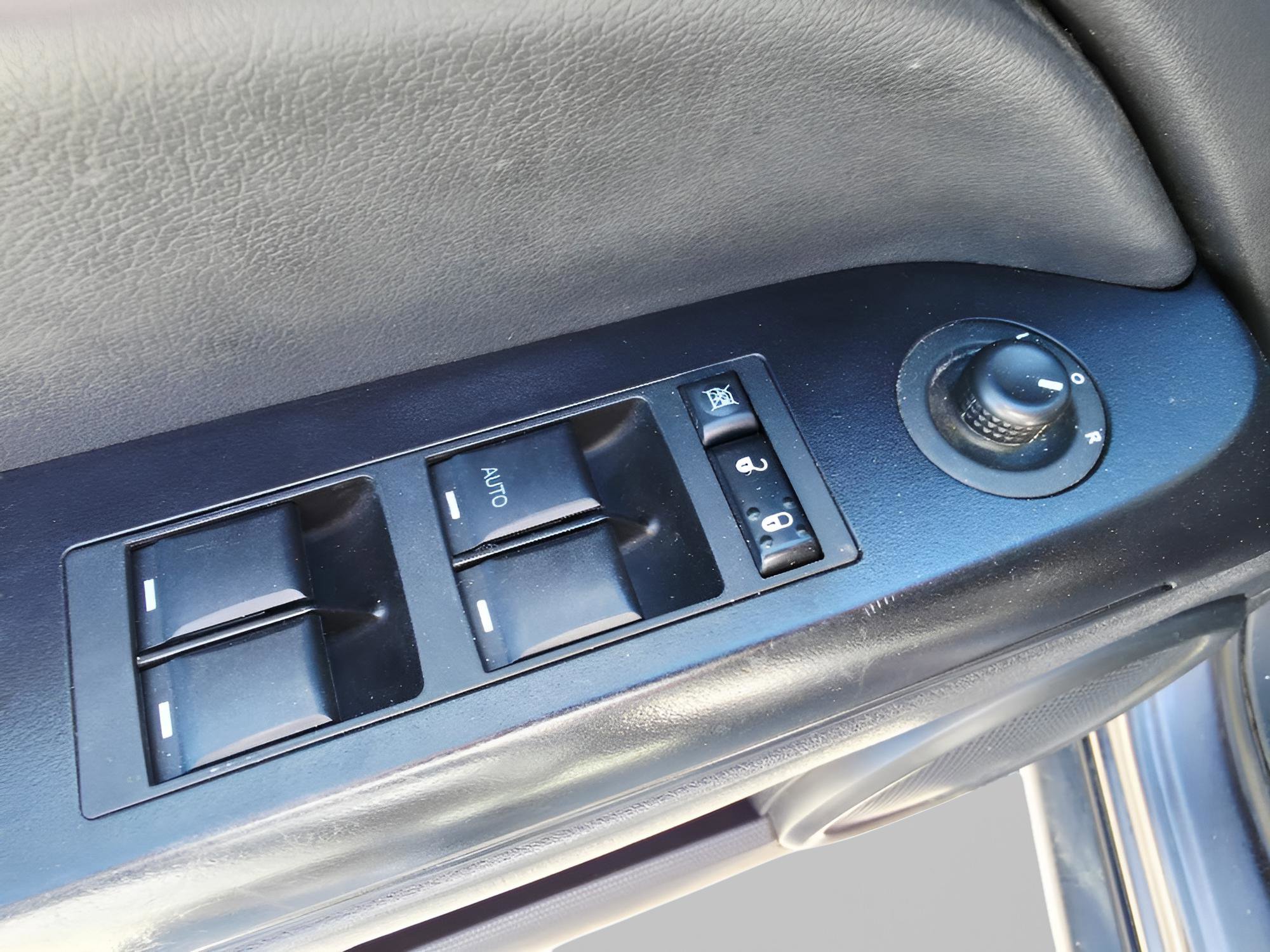 Used 2015 Jeep Patriot High Altitude AWD/4WD image 19