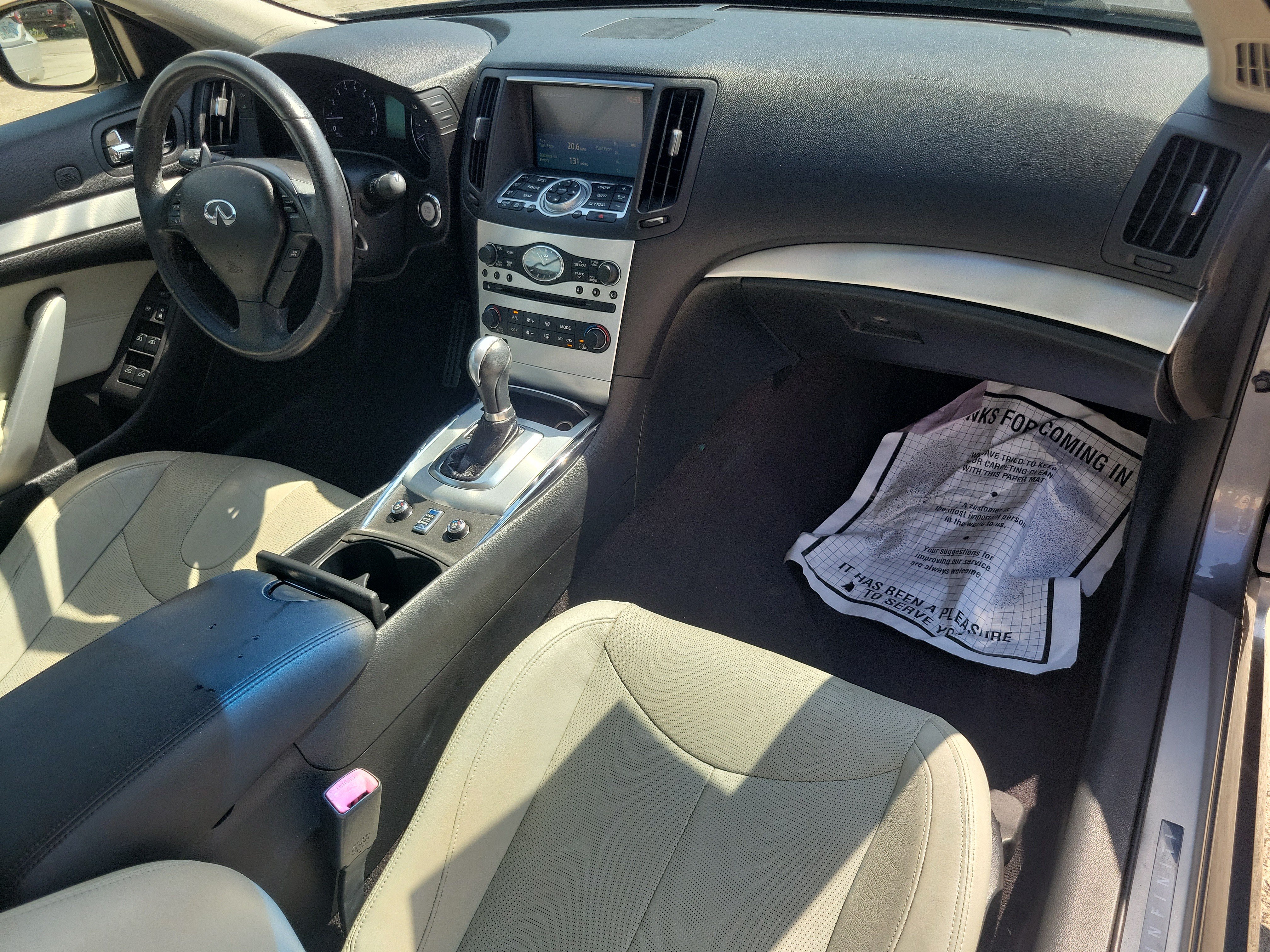 Used 2015 INFINITI Q60 Convertible w/ Premium Package RWD image 6