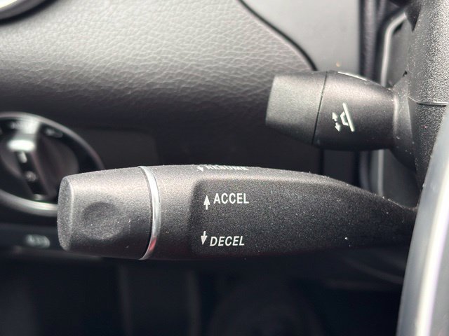 Certified 2017 Mercedes-Benz SLC 300 image 25