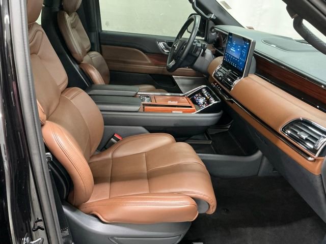 Used 2024 Lincoln Navigator L Reserve AWD/4WD image 20