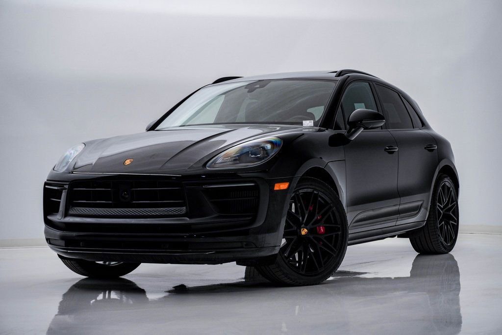 Certified 2023 Porsche Macan GTS image 1