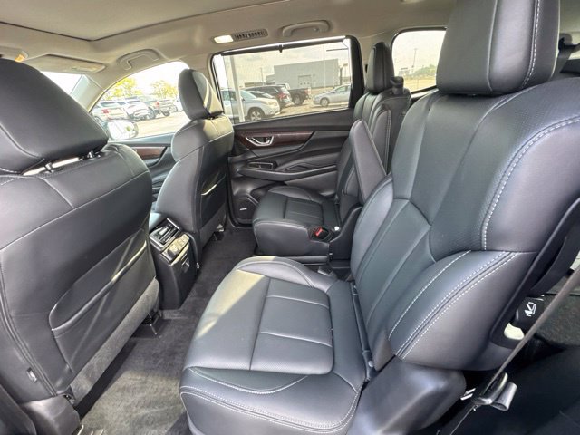 Used 2024 Subaru Ascent Touring w/ Popular Package #2 AWD/4WD image 12