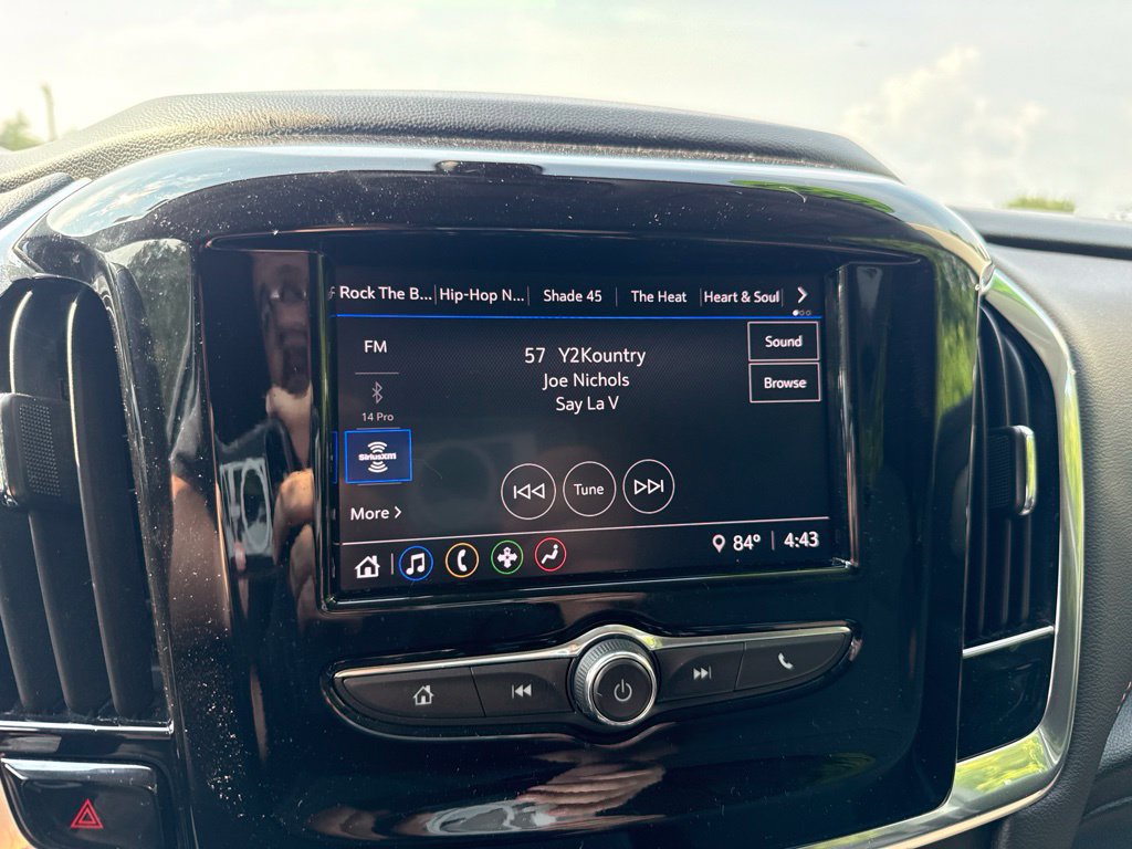 Used 2020 Chevrolet Traverse LT FWD image 21