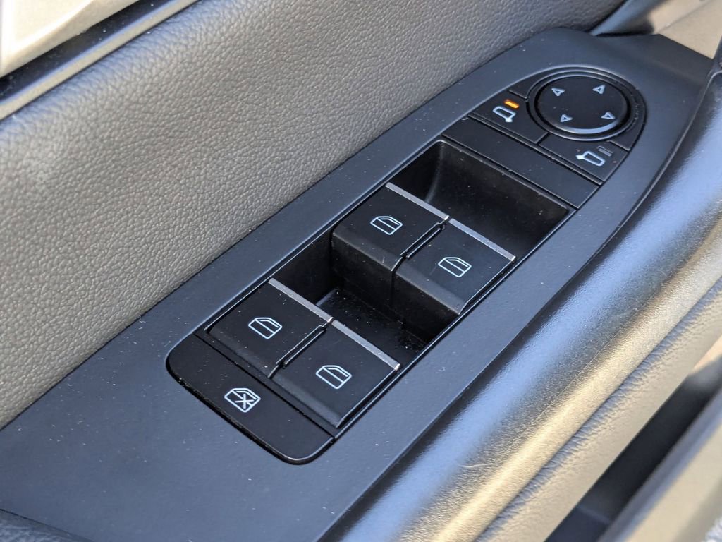 Used 2025 MAZDA CX-50 AWD 2.5 Hybrid w/ Premium Pkg image 15